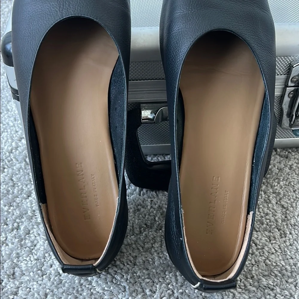 Everlane Elegant Black Leather‎ Women's Flats. The Day Glove.